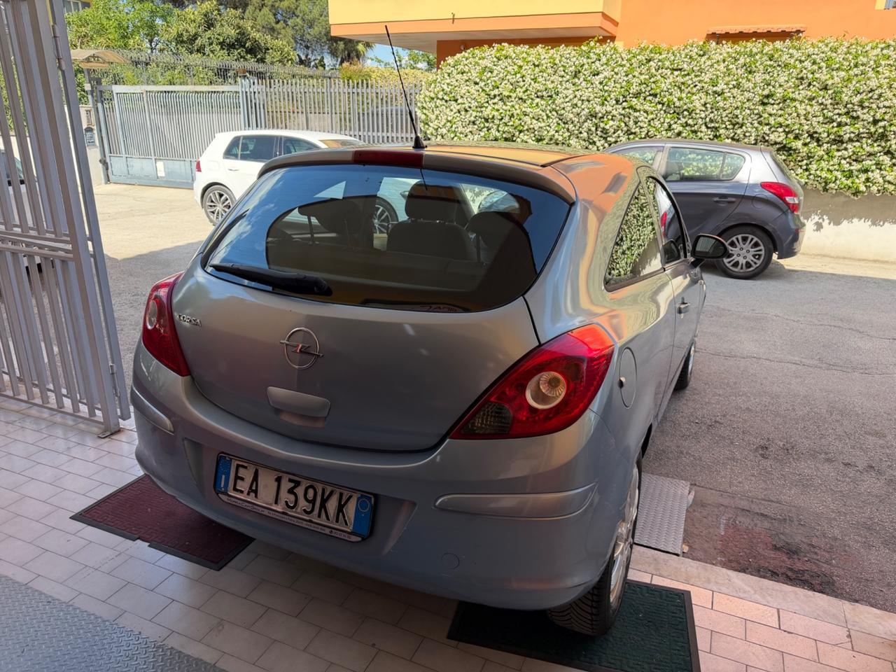 Opel Corsa 1.2 80CV 3 porte GPL-TECH Edition