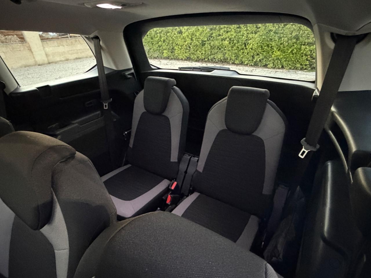 Citroen Grand C4 Picasso 1.6 e-HDi 115 Intensive