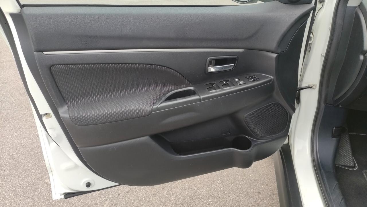 Mitsubishi ASX 1.8 DI-D 150 CV 2WD TETTO - 2011