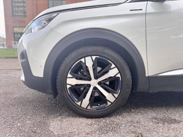 Peugeot 3008 1.2 pt t GT Line s&s 130cv eat8