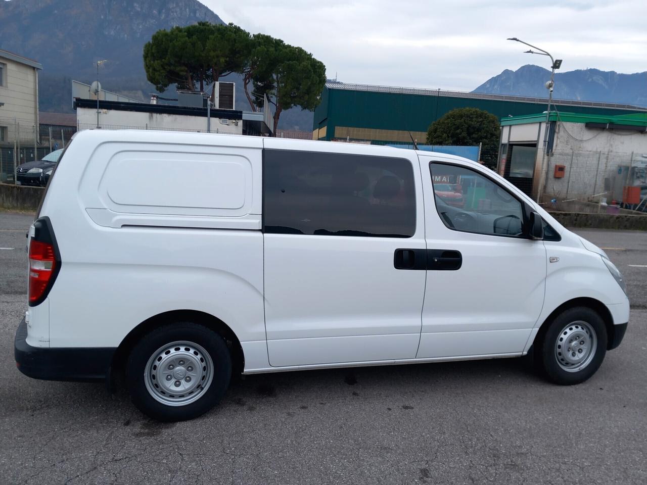 Hyundai H-1 2.5 CRDi Van 6 p.ti Style