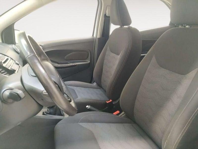 Ford Ka + 1.2 Black&White Black Body 85cv