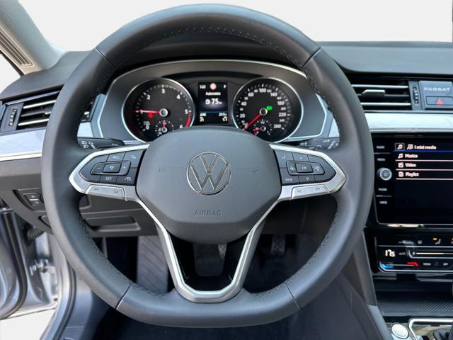 VOLKSWAGEN Passat Variant 2.0 TDI 150 CV DSG VETTURA NUOVA