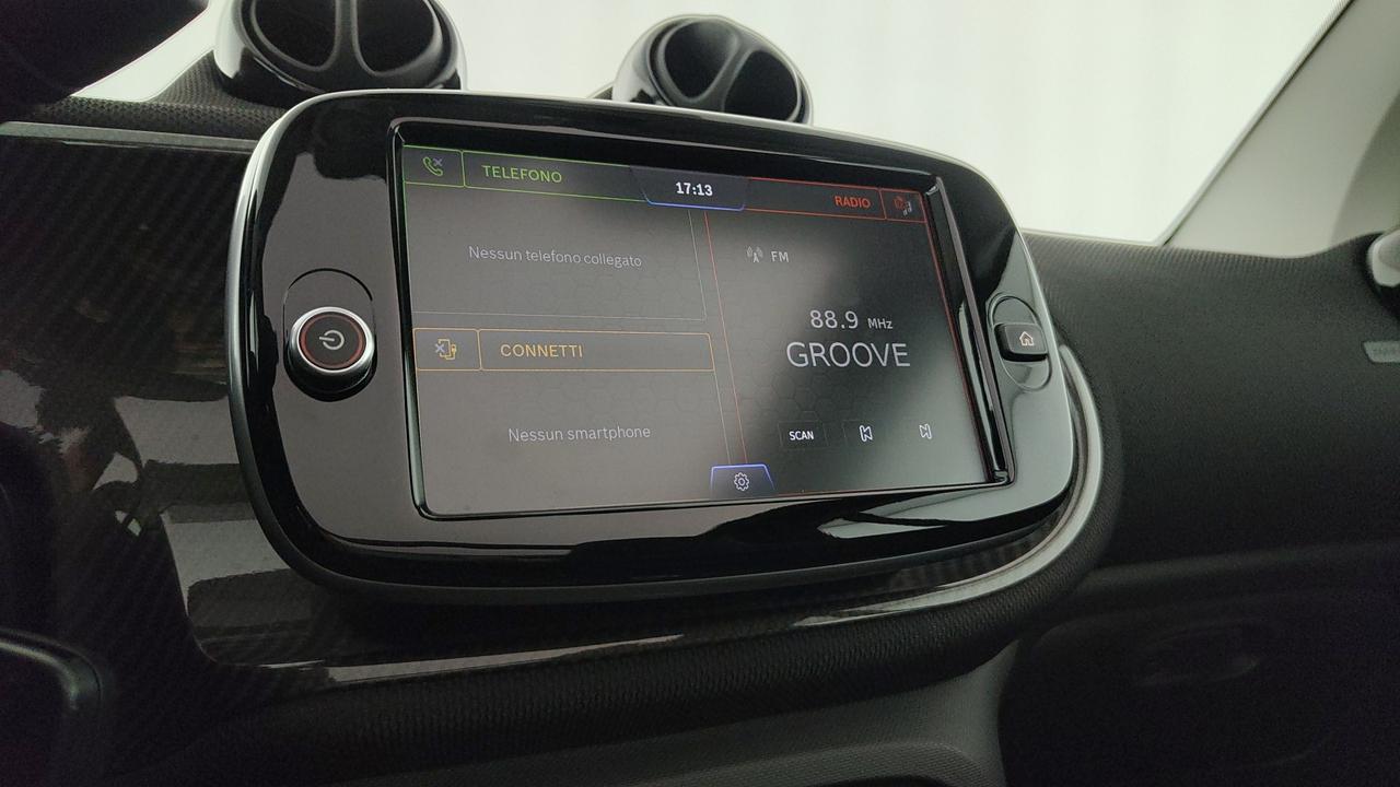 SMART Fortwo Cabrio eq suitered 4,6kW