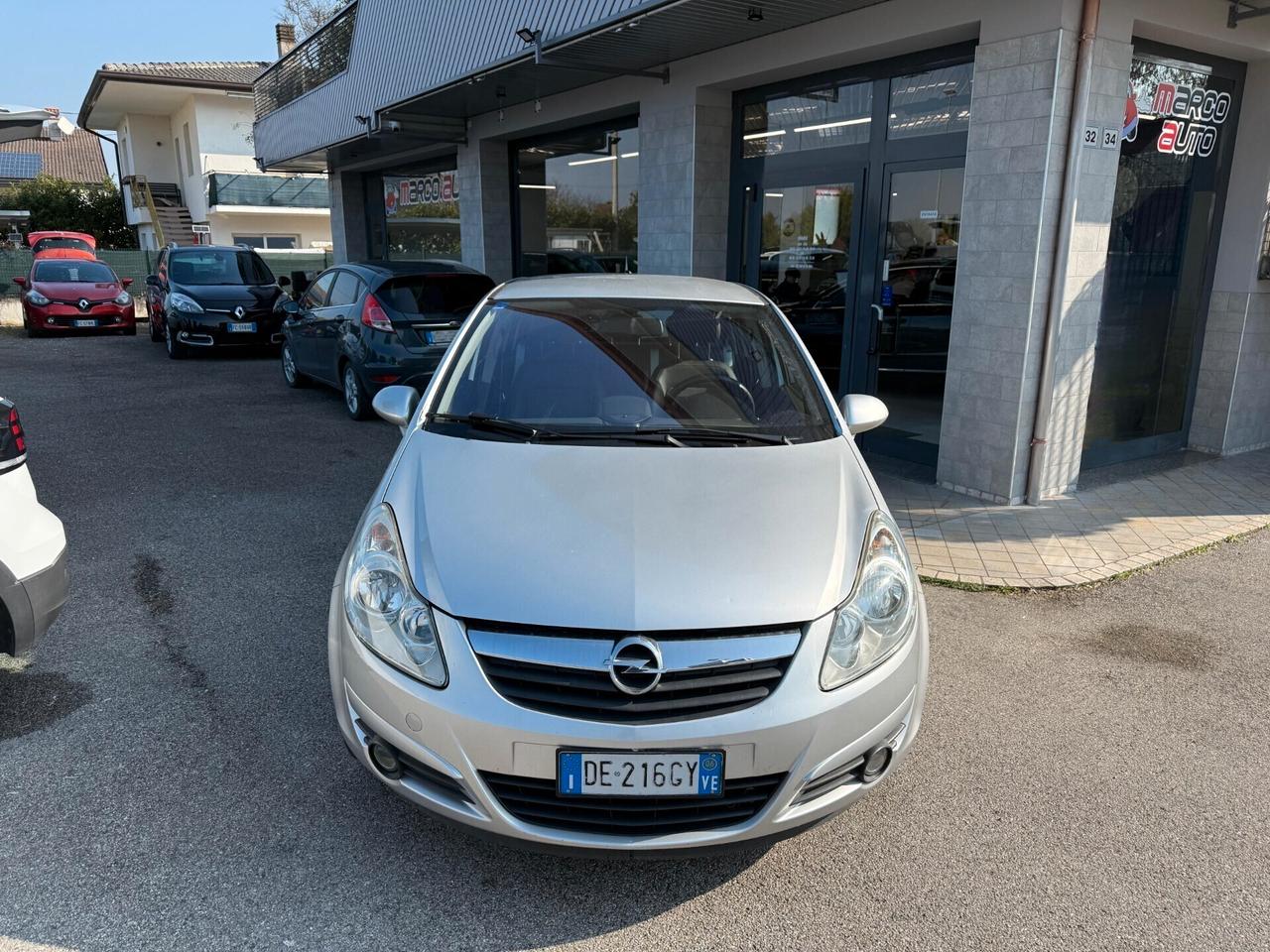 Opel Corsa 1.2 benzina Neopatentati