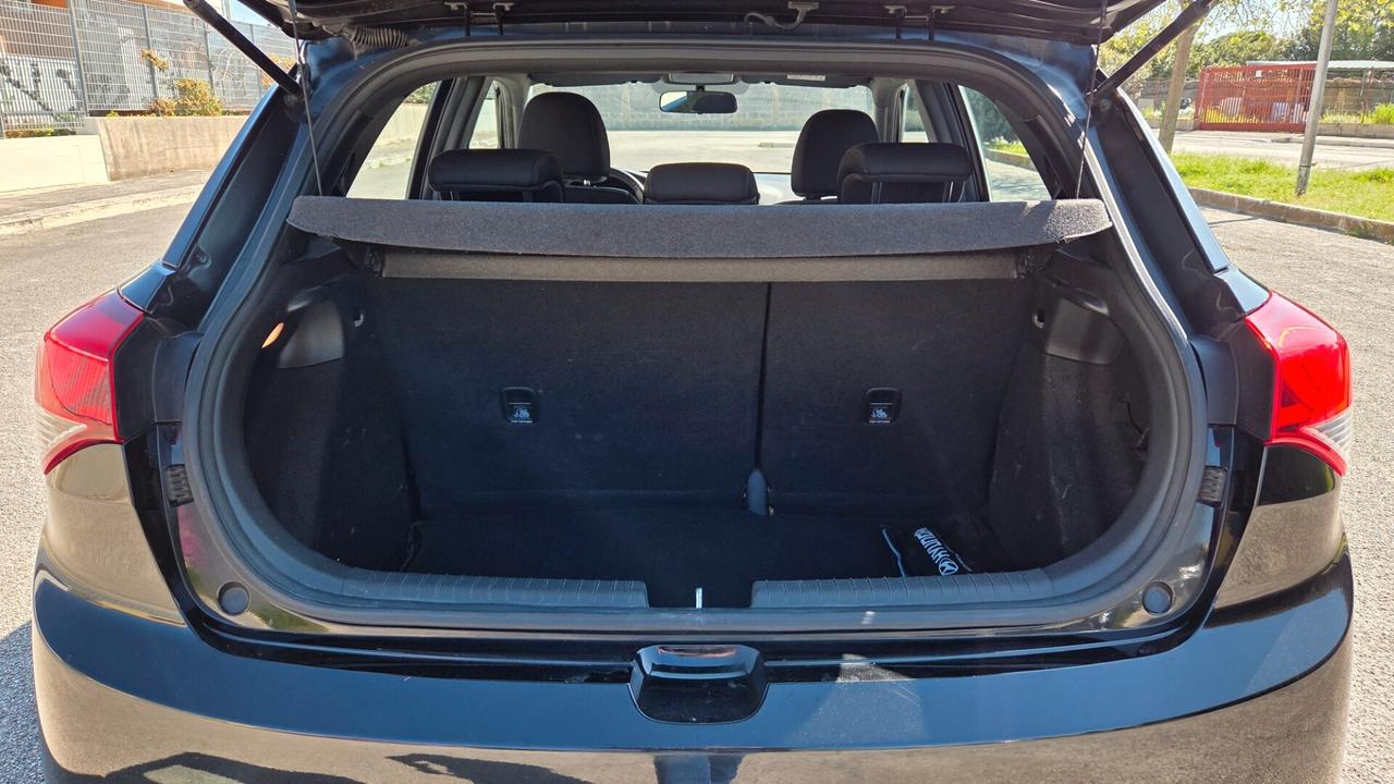 Hyundai i20 1.2 5 porte Blackline GPL