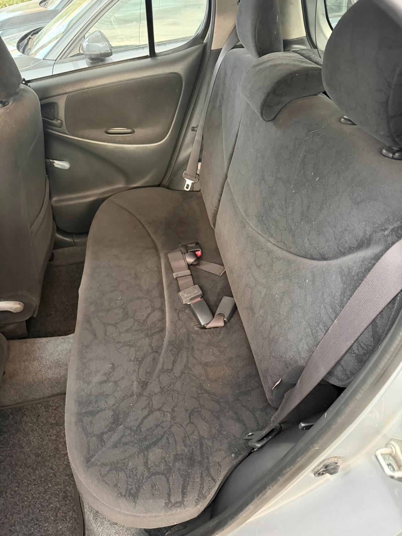 Toyota Yaris 1.0i 16V cat 5 porte