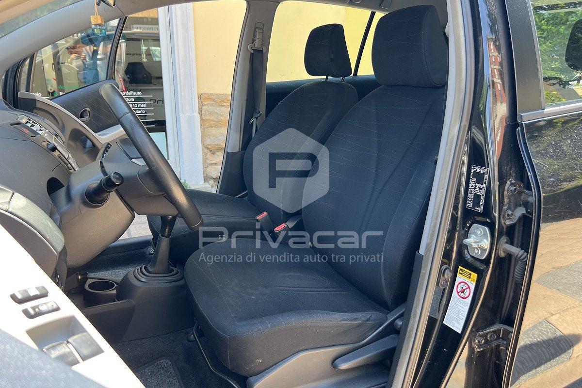 TOYOTA Yaris 1.0 5 porte Sol