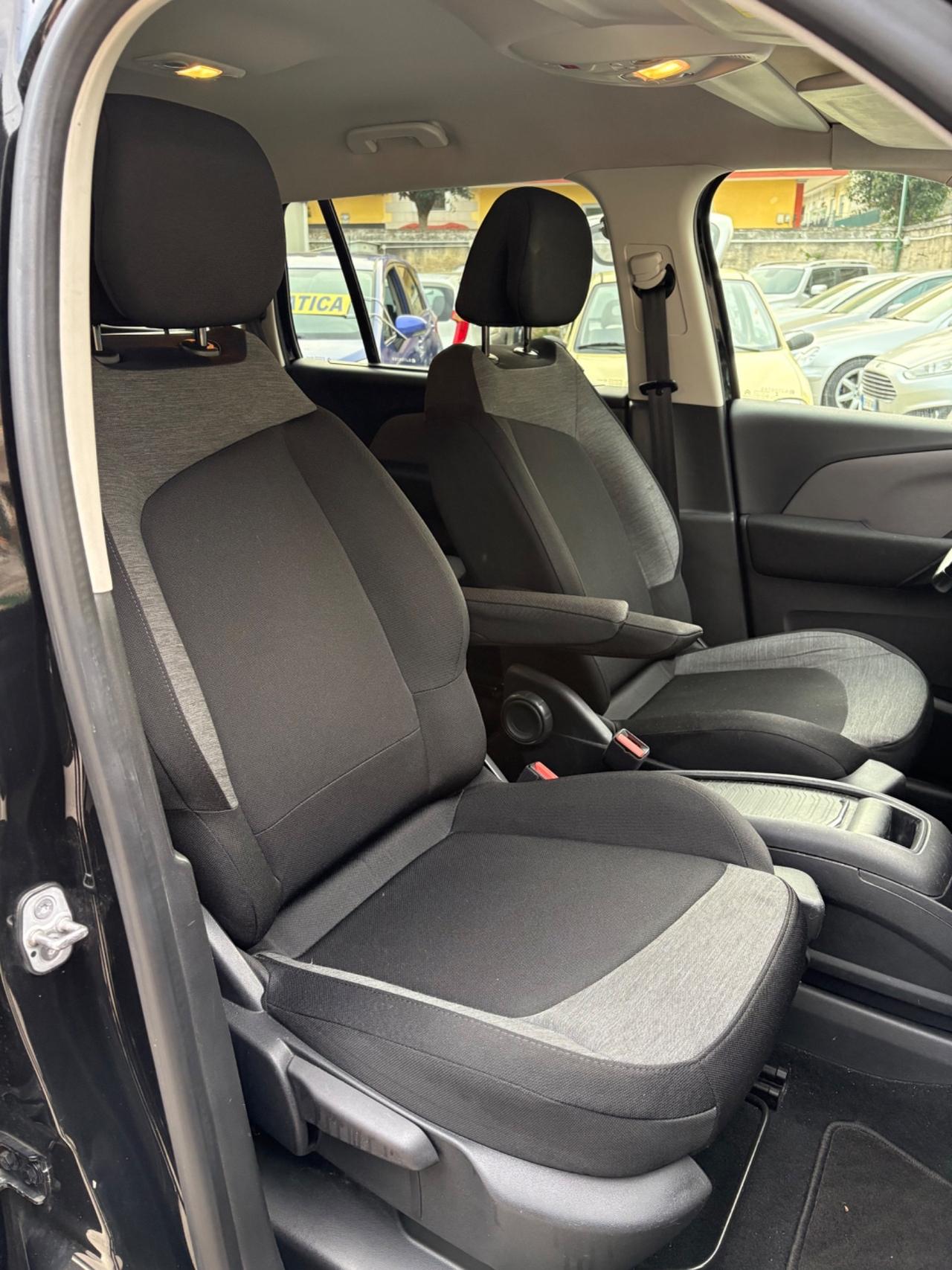 Citroen Grand C4 Picasso HDi 120cv automatico