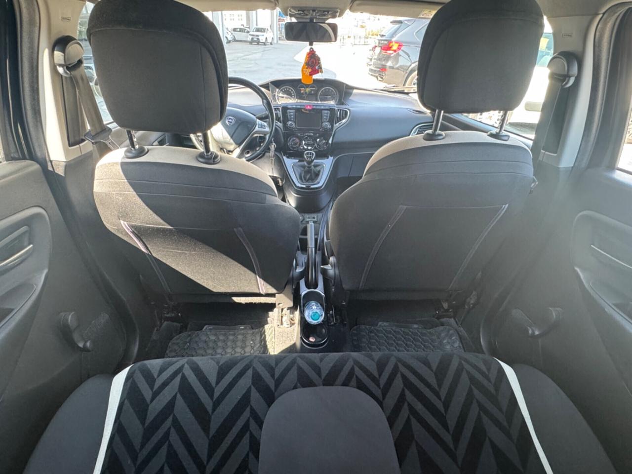 Lancia Ypsilon 1.2 69 CV 5 porte Platinum 2016