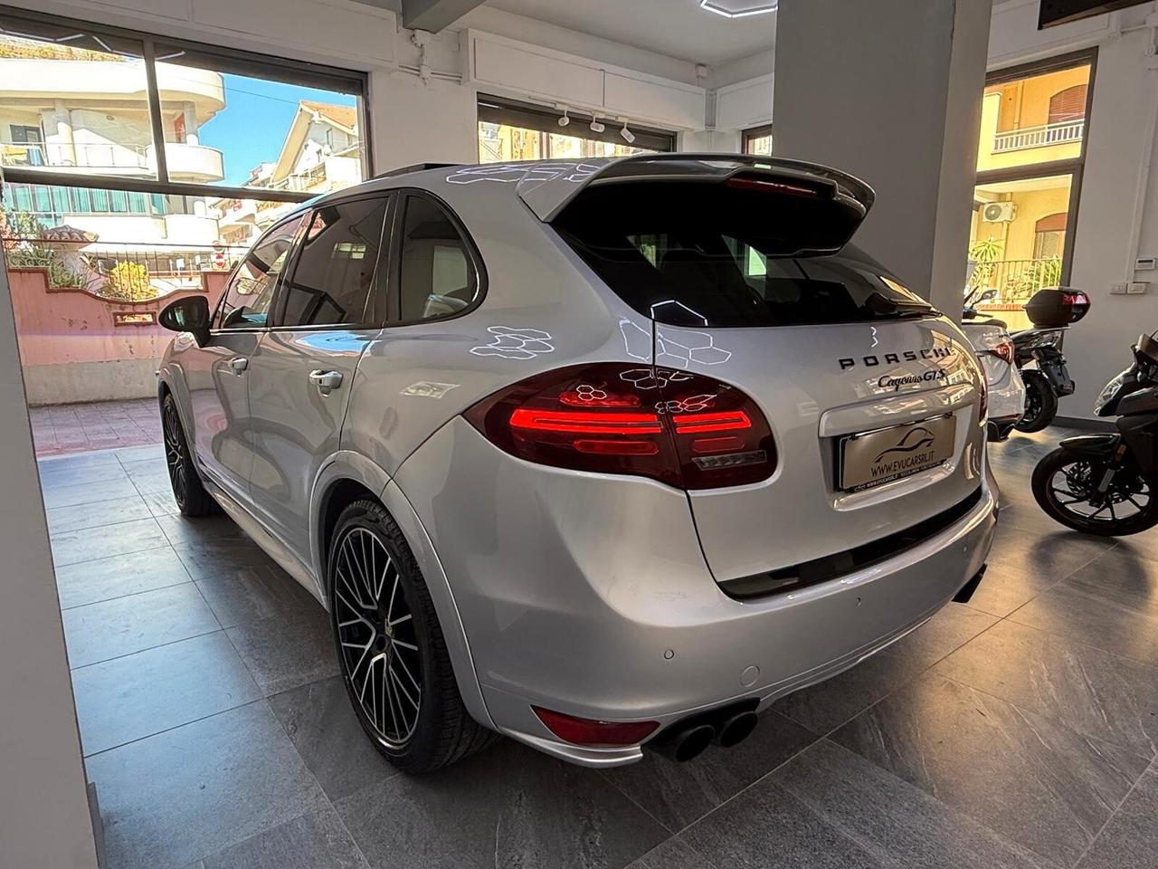 Porsche Cayenne 4.8 GTS