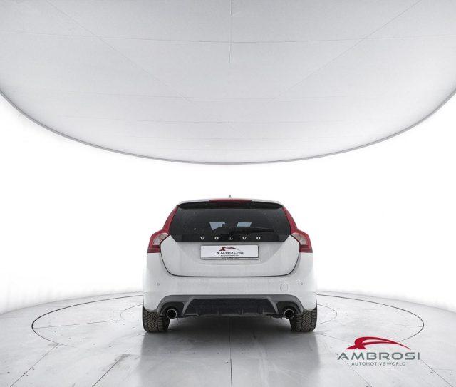 VOLVO V60 D3 Geartronic R-Design Momentum - PER OPERATORI DE