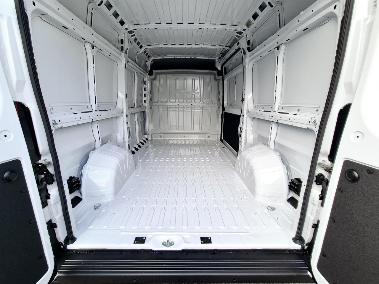 Peugeot Boxer 2.2 140CV Diesel L2H2 2025