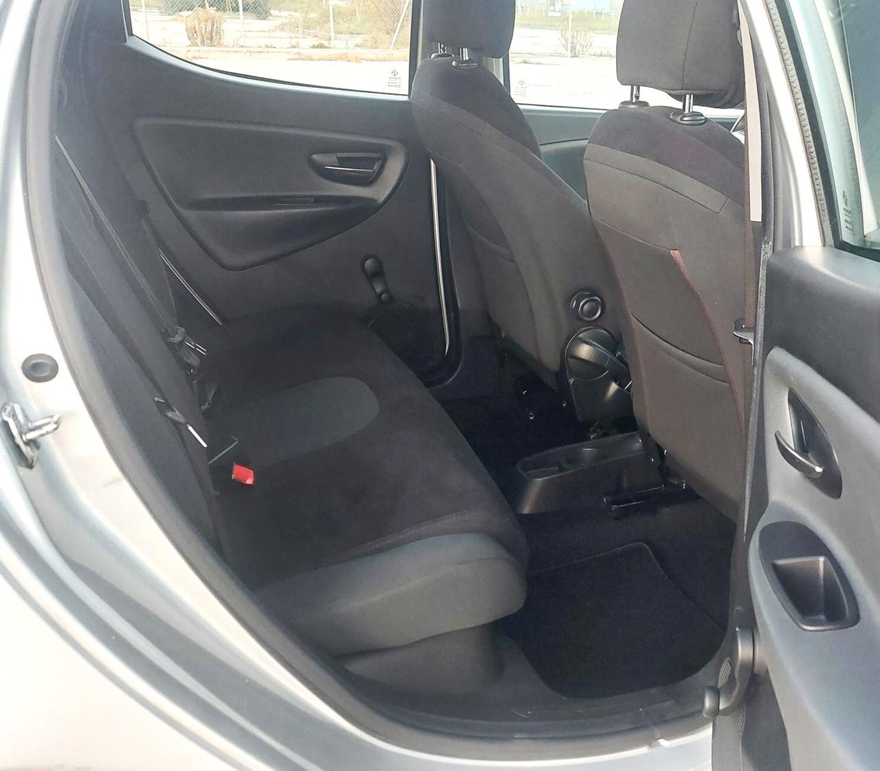 LANCIA YPSILON 1.2-UNICO PROPRIETARIO-NEOPATENTATI