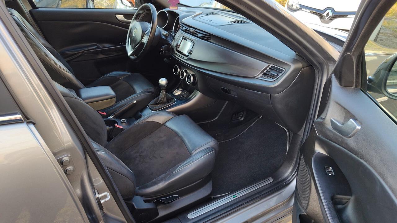 Alfa Romeo Giulietta 1.6 JTDm-2 QV LINE