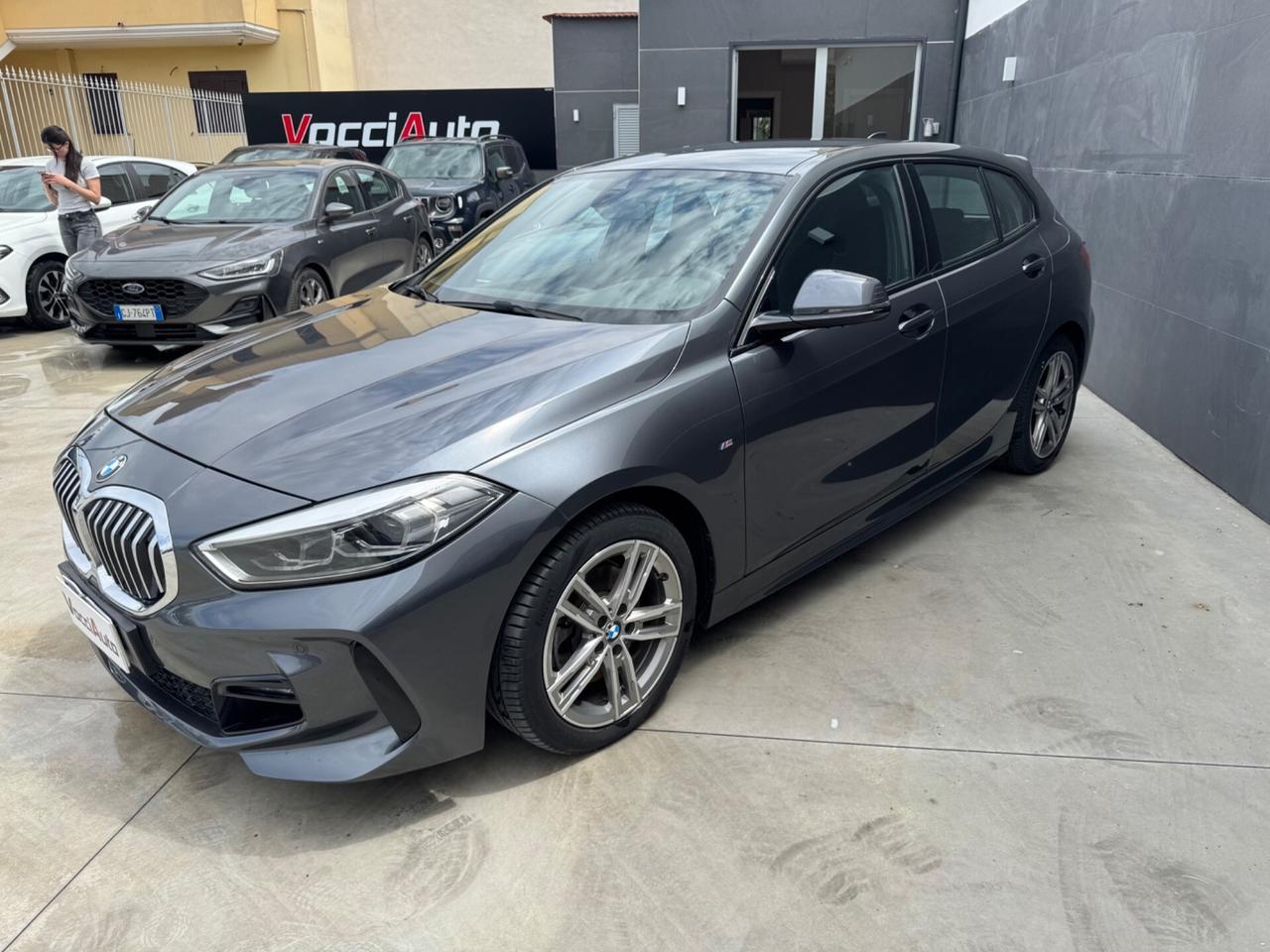 Bmw 118 118d 5p. Msport