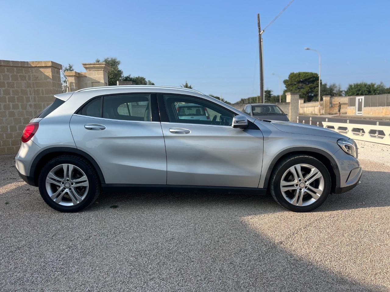 MERCEDES-BENZ GLA 200 CDI Automatic Sport