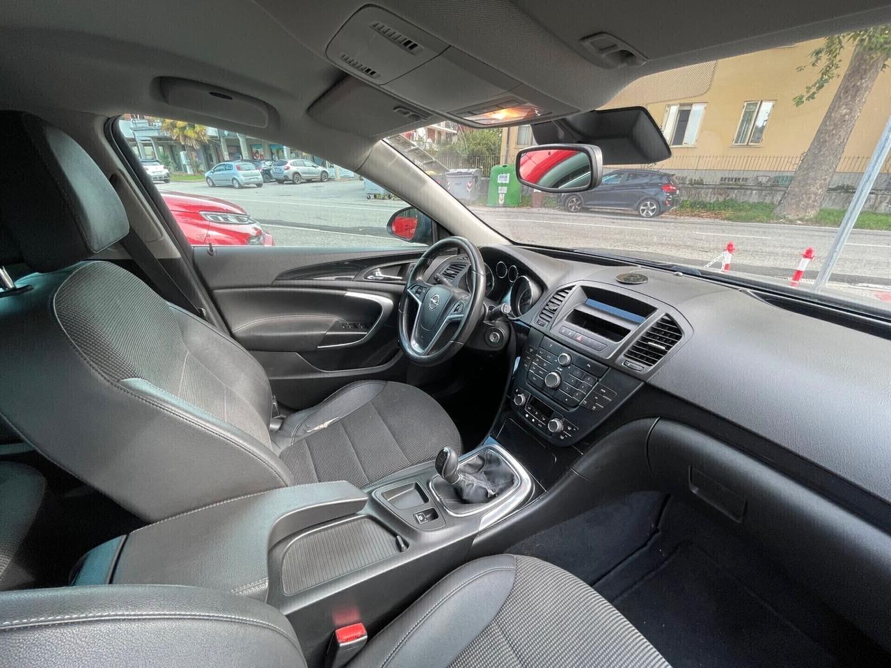 Opel Insignia 2.0 CDTI Tourer G. TRAINO