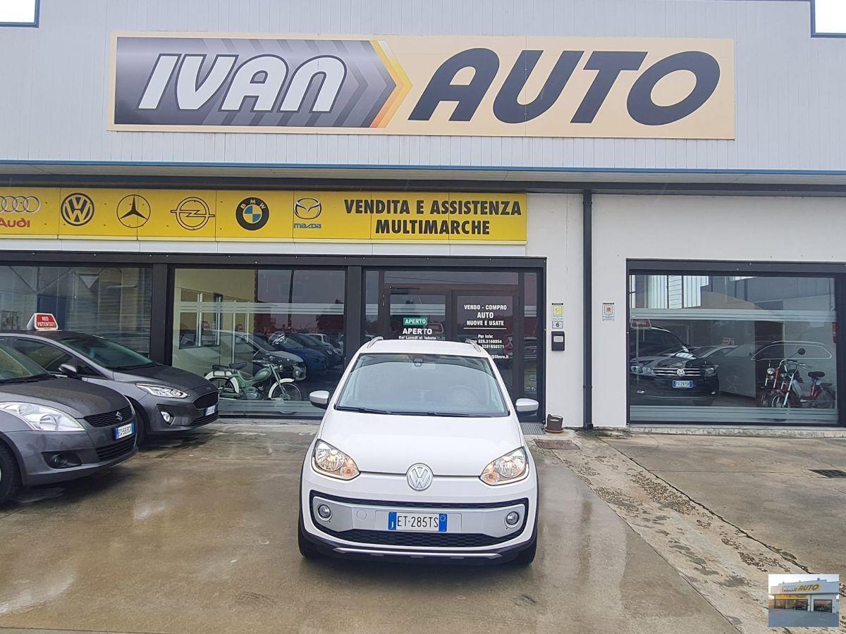 VOLKSWAGEN Up! 75 CV 5 porte cross