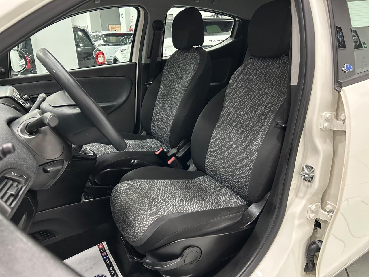 Lancia Ypsilon 1.2 69 CV Elefantino Blu 33.000KM