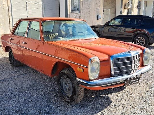 MERCEDES W115 \8 200D - RESTAURO DA ULTIMARE