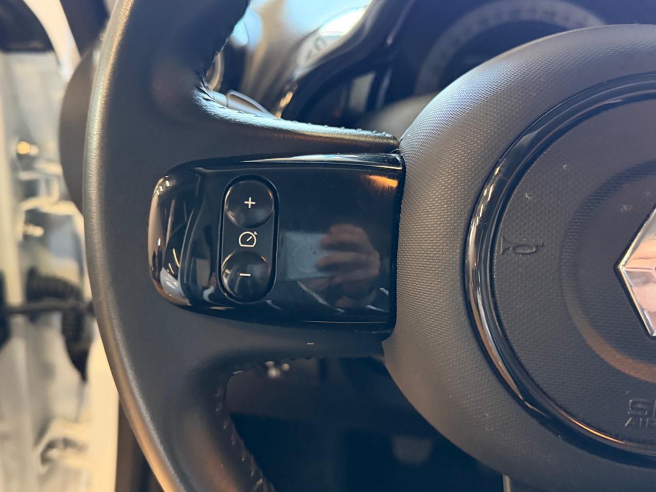 Renault Twingo SCe 65 CV Urban Night