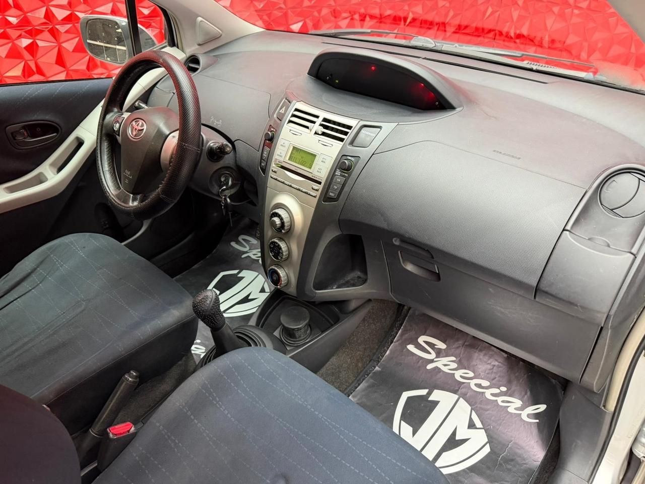 Toyota Yaris 1.0 5 porte Sol OK NEOPATENTATI