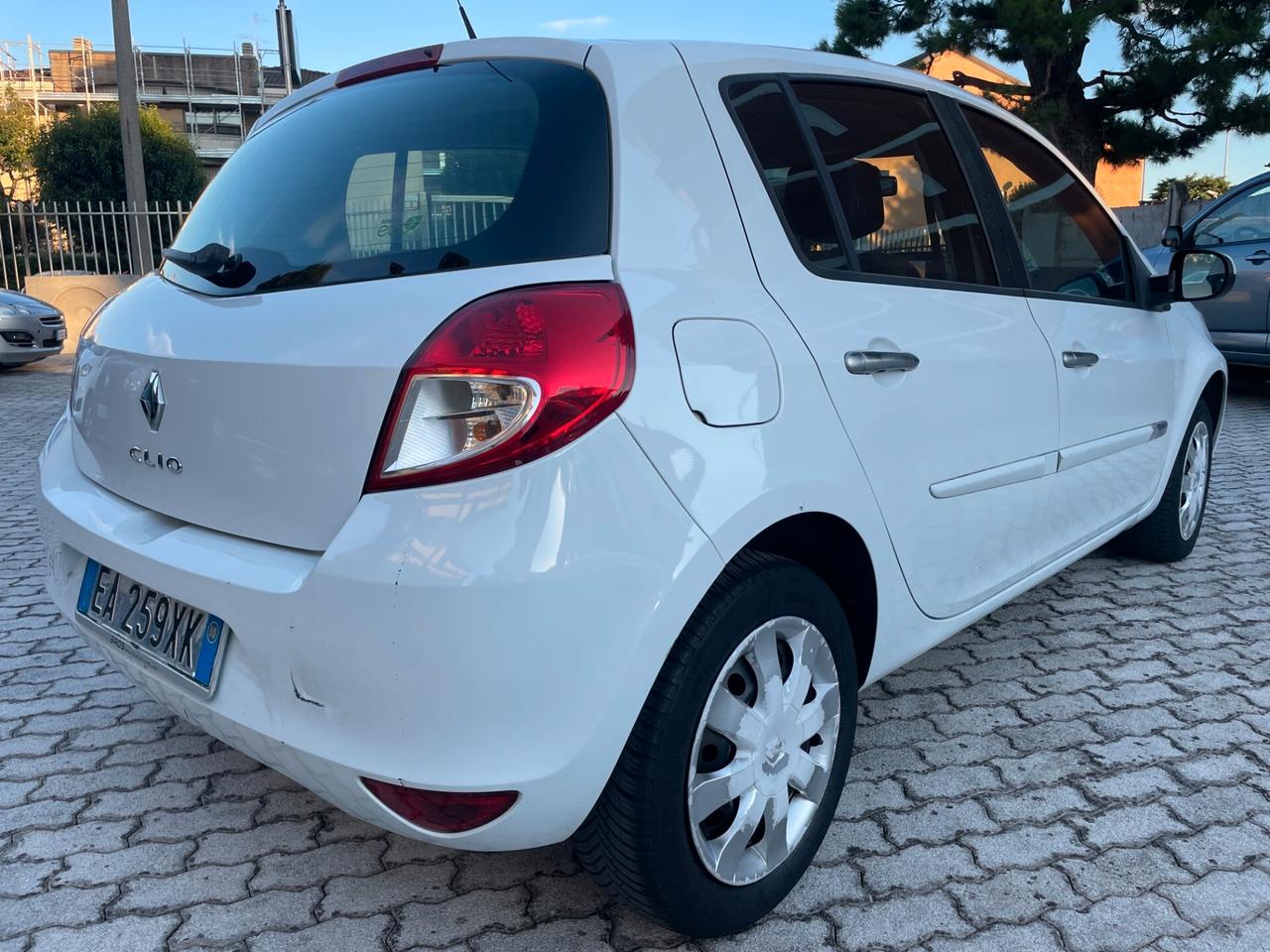 Renault Clio 1.2 16V 5 porte Luxe