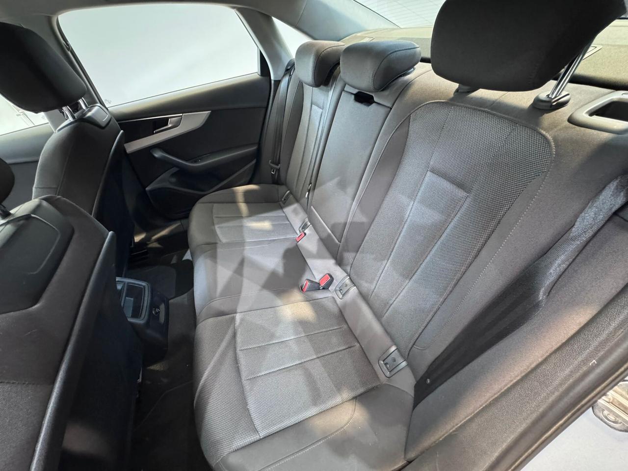 Audi A4 35 TDI/163 CV S tronic Business