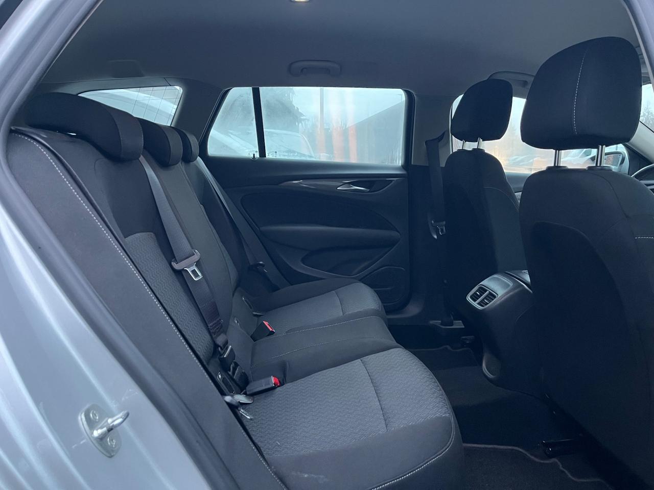 Opel Insignia 1.6 CDTI 136 S&S aut.Sports Tourer Business