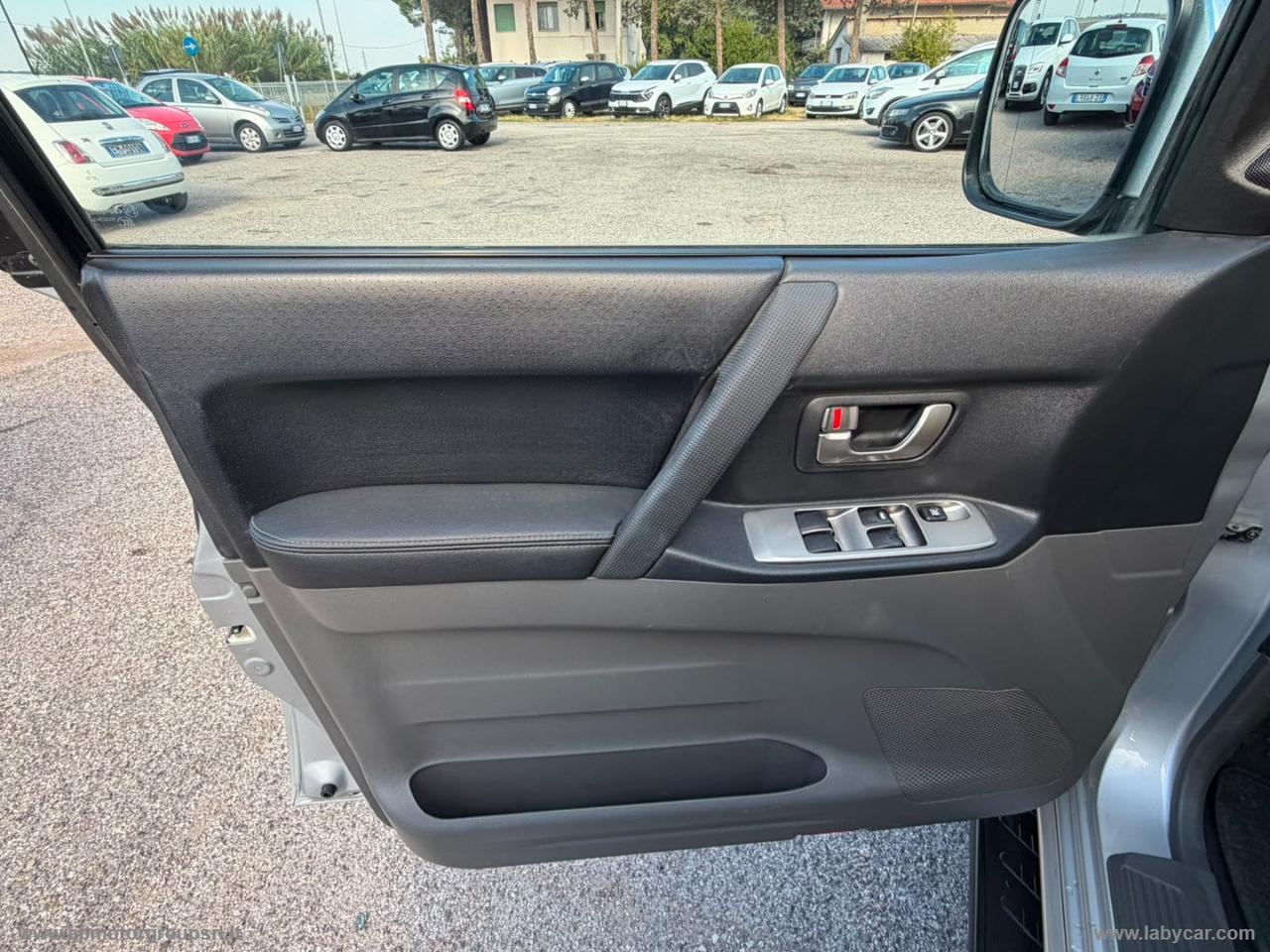 MITSUBISHI Pajero 3.2 16V DI-D 5p. GLS2 7 POSTI