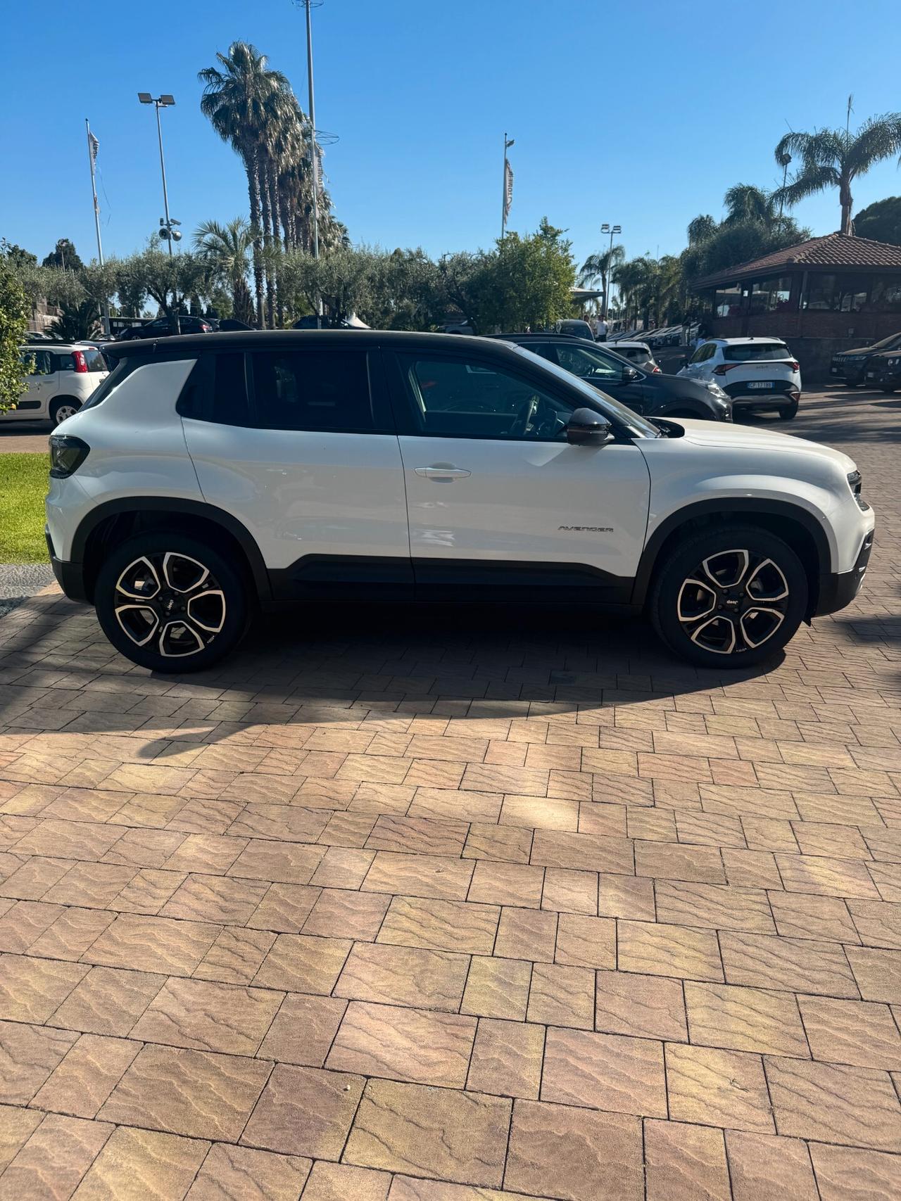 Jeep Avenger 1.2 Turbo 100 CV Summit