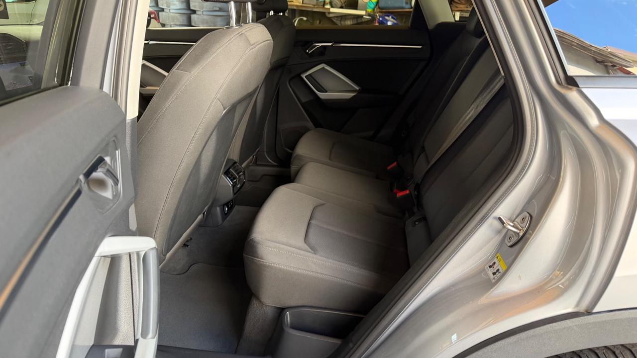 Audi Q3 35 TDI S tronic Business Advanced