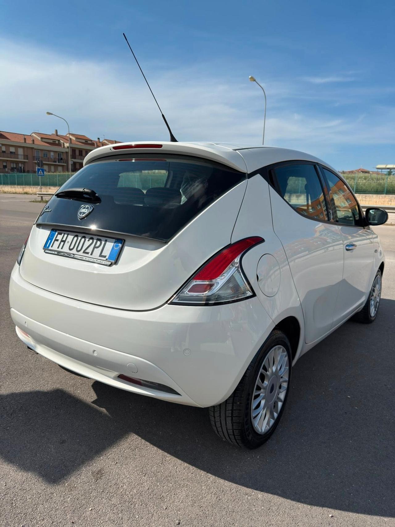 Lancia Ypsilon 1.3 MJT 16V 95 CV 5 porte S&S Gold