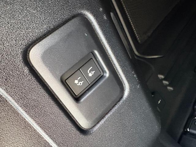 LAND ROVER Defender 110 3.0D I6 250 CV AWD Auto X-Dynamic HSE.