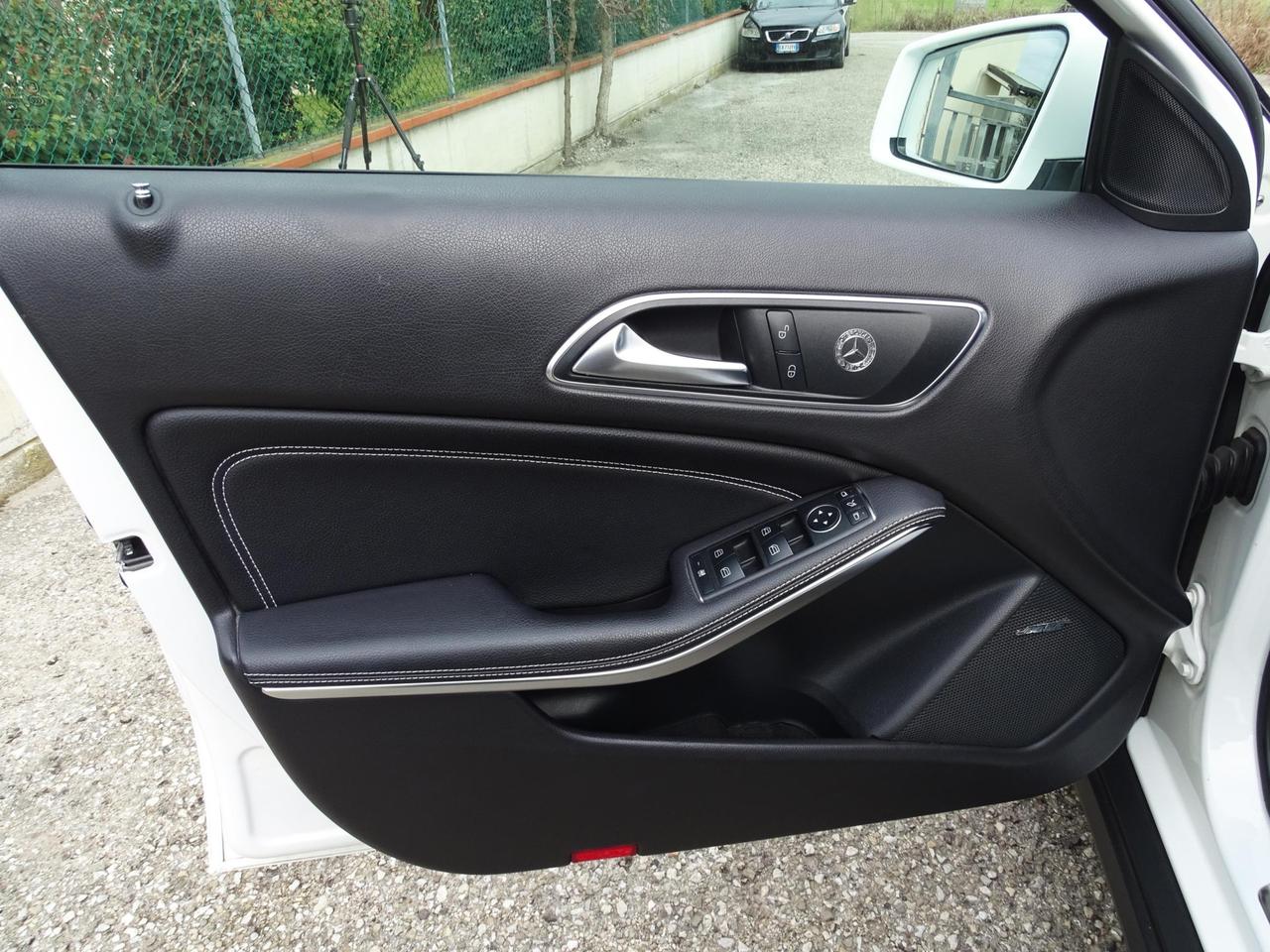 Mercedes-Benz GLA 180 Sport PACCHETTO AMG SPECIAL EDITION