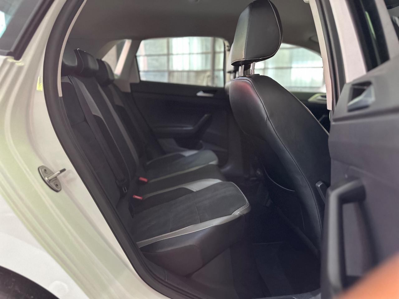 Volkswagen Polo 1.0 TSI 115 CV R-LINE