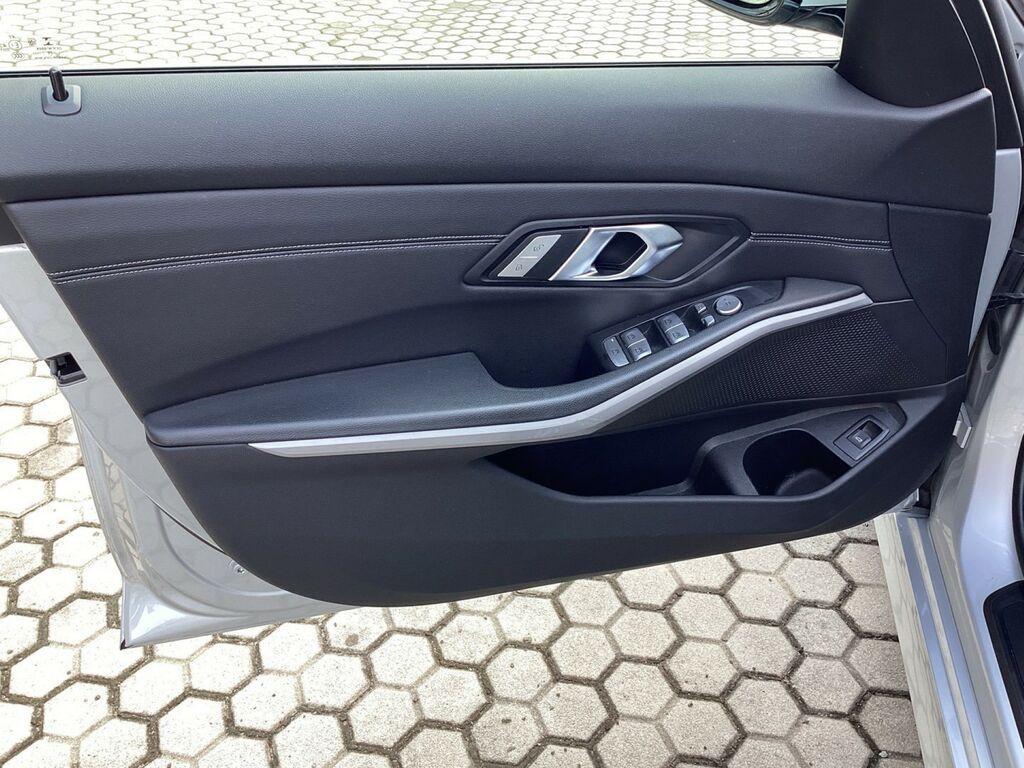 BMW Serie 3 Touring 316 d Mild Hybrid 48V Business Advantage Steptronic
