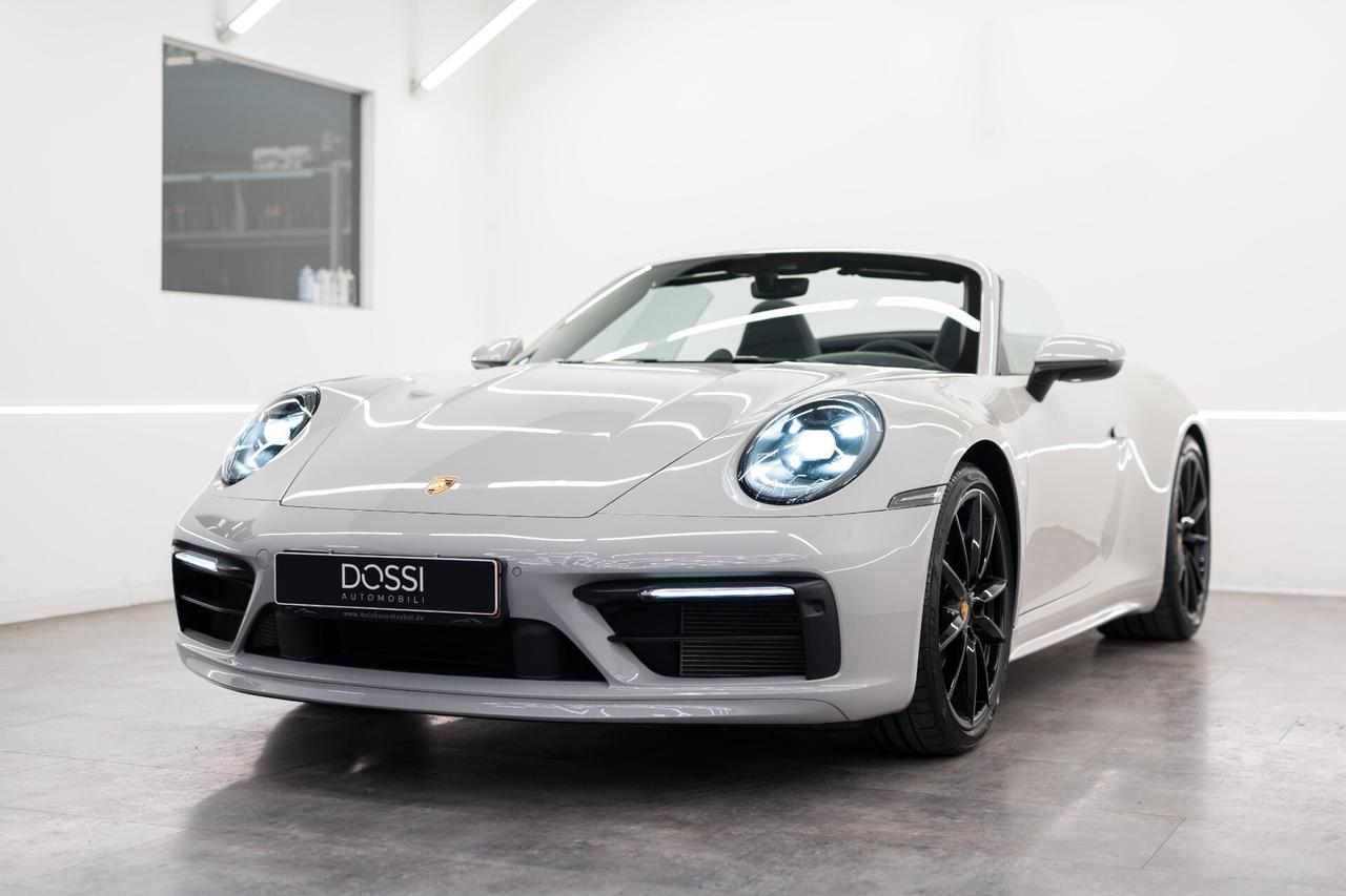 Porsche 911 Carrera Cabriolet GESSO