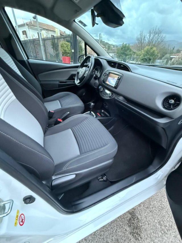 TOYOTA Yaris 1.5 Hybrid 5 porte Business