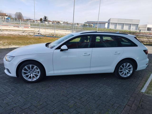 Audi A4 Avant 40 2.0 tdi 190cv S-Tronic - Tetto - Fari Led