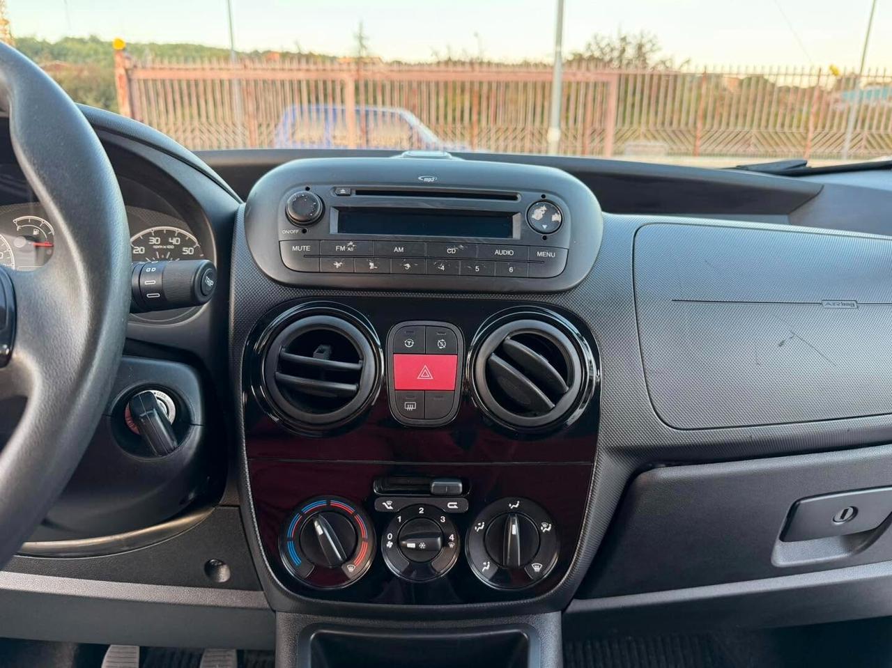 Fiat Qubo 1.3 MJT -TREKKING- Autocarro 4 POSTI