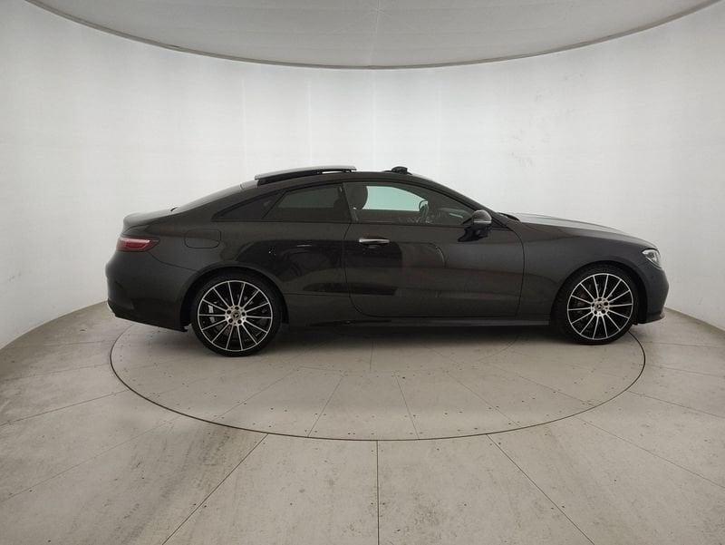 Mercedes-Benz Classe E Cpé E Coupe 220 d Premium Plus 4matic auto my20