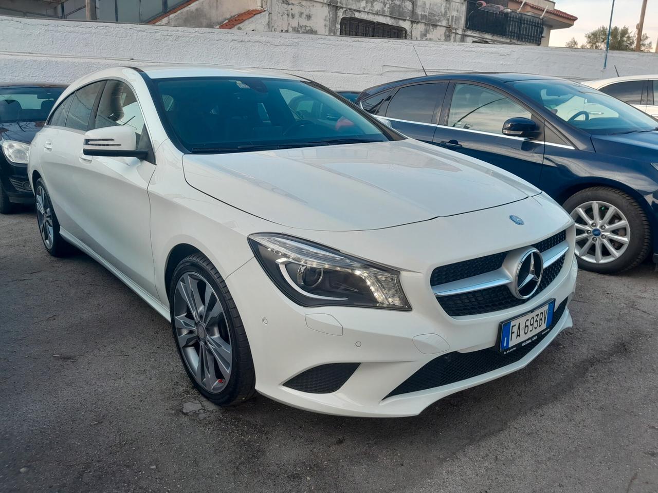 Mercedes CLA 200 d Shooting brake Premium