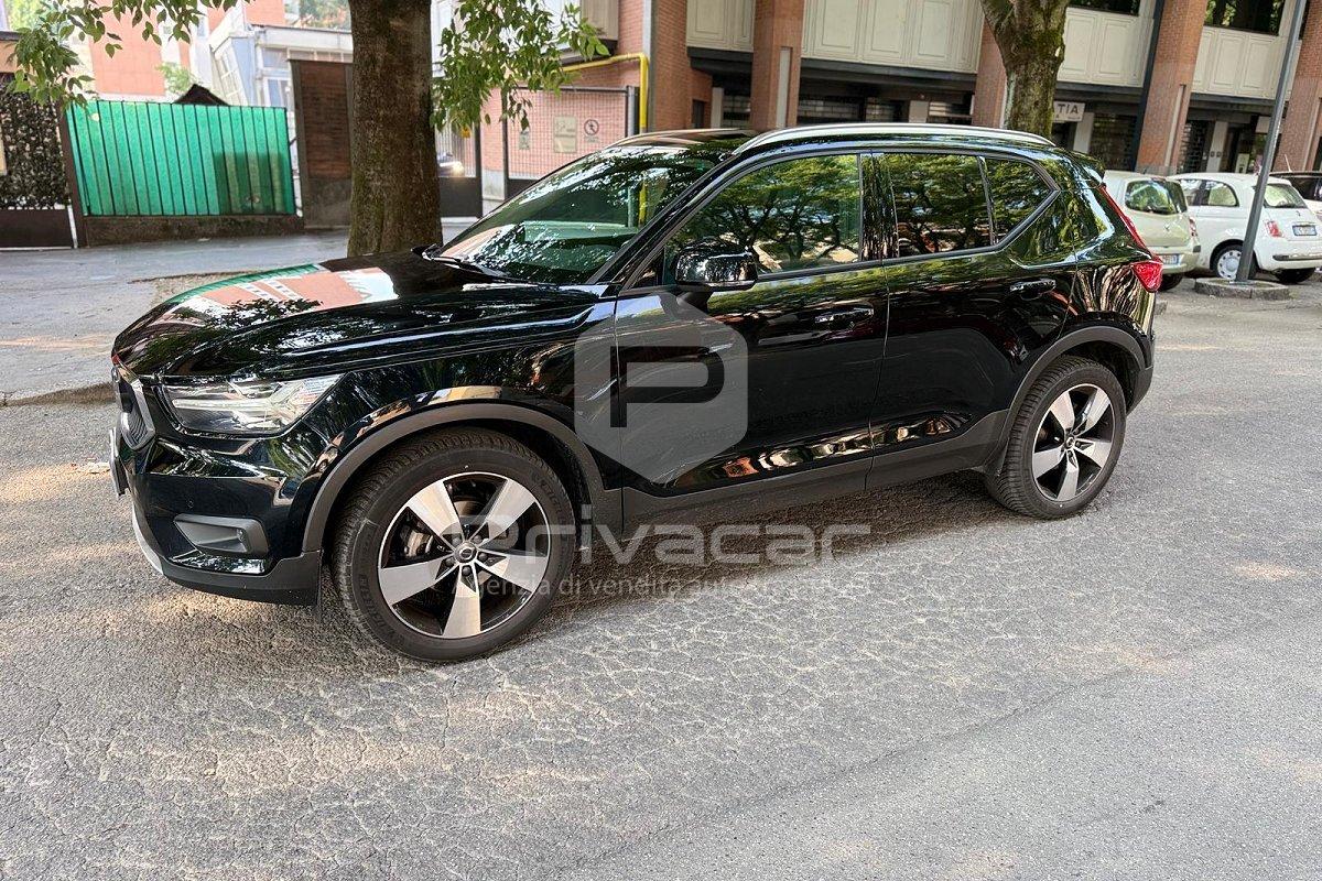 VOLVO XC40 T3 Geartronic Momentum Pro