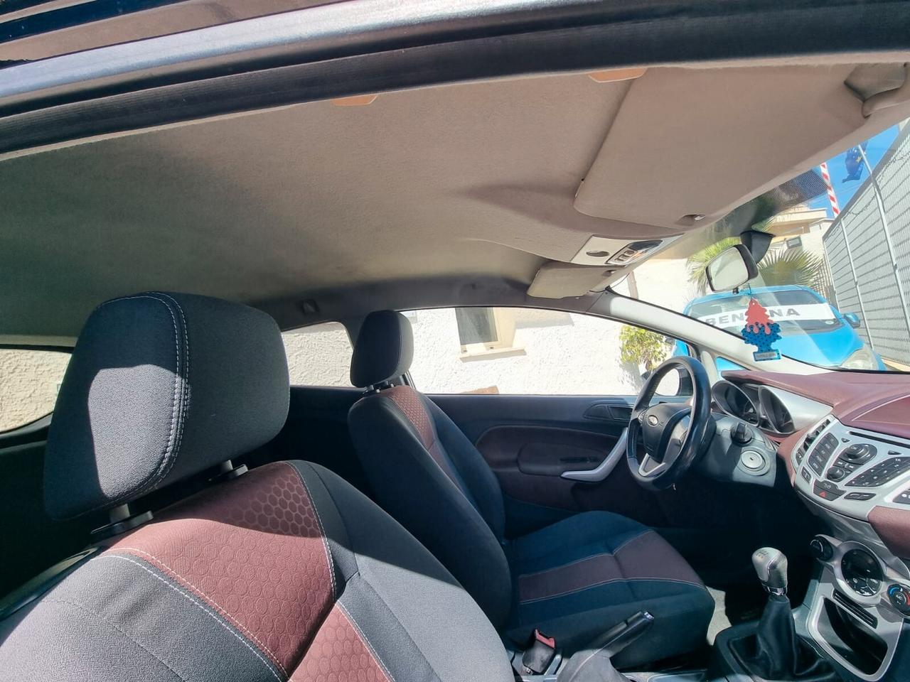 Ford Fiesta 1.4 TDCi aut. 3p. Ghia