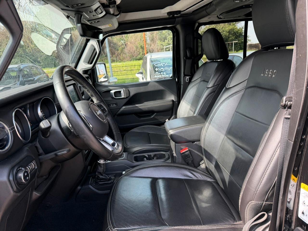 Jeep Wrangler Unlimited 2.2 Mjt II Sahara