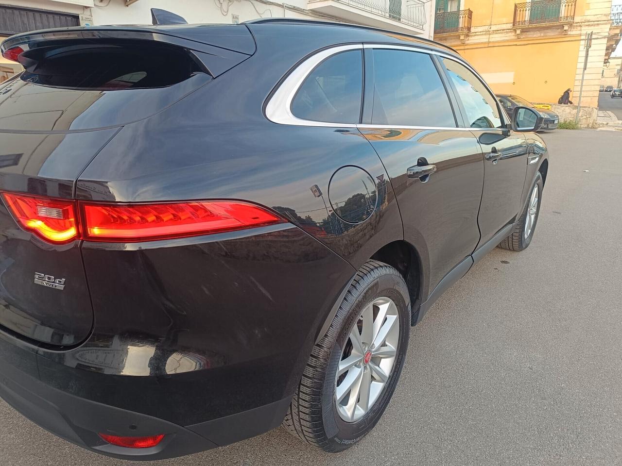 Jaguar F-Pace 2.0 D 180 CV AWD Prestige