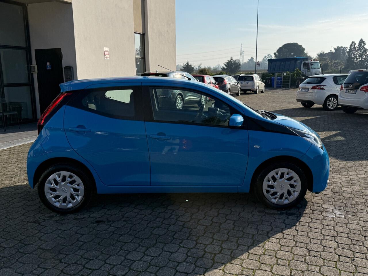 Toyota Aygo AUTOMATICA|1.0 VVT-i 72 CV 5 porte x-cool MMT