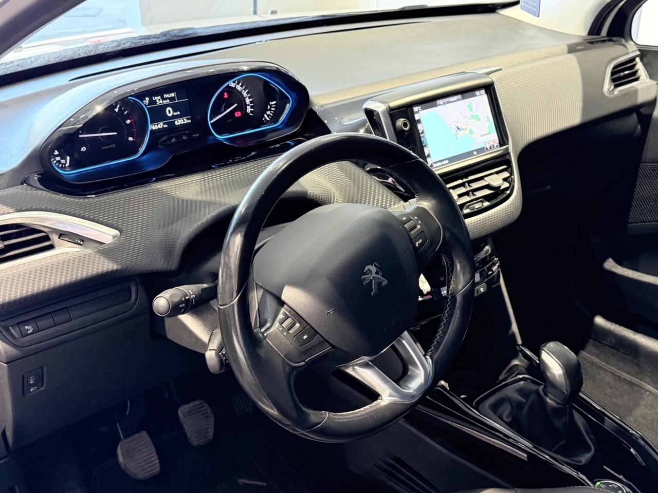 Peugeot 2008 - 2016 BlueHDi 100 Allure